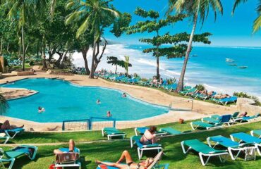 13 Days all-inclusive safari and Beach Holiday Vacations5