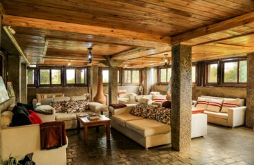 Da Vinci Gorilla Lodge Restaurant